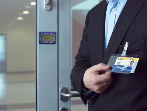 Durable Hartbox für Ausweis, transparent