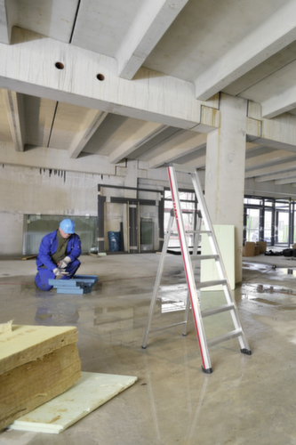 Industrie-Stehleiter