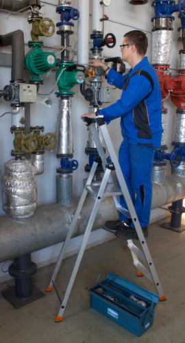 Krause Stufenstehleiter MONTO® Solido® mit Gerstenkorn-Podest, 5 profilierte Stufen