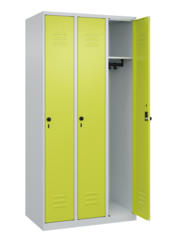 C+P Spind Classic Plus mit 3 Abteilen, Abteilbreite 300 mm