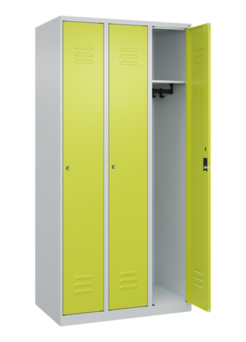 C+P Spind Classic Plus mit 3 Abteilen, Abteilbreite 300 mm