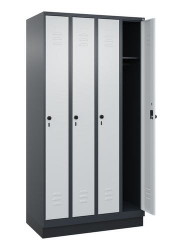 C+P Spind Classic Plus mit 4 Abteilen, Abteilbreite 250 mm