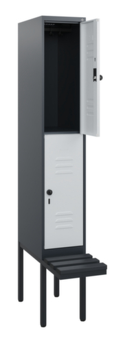 C+P Doppelstöckiger Spind Classic Plus mit Sitzbank, Abteilbreite 300 mm