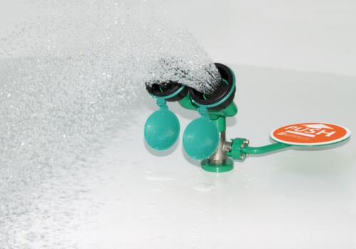 Augendusche, 2 abgewinkelte Duschköpfe