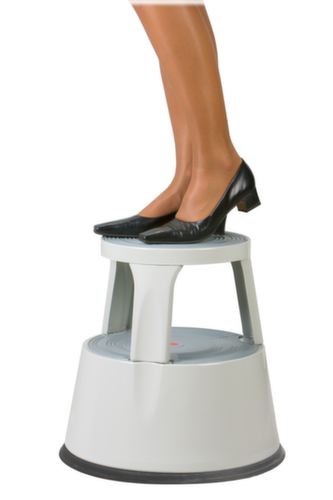 UDOBÄR Robuster Rolltritt für starke Beanspruchung, Metall, RAL7035 Lichtgrau