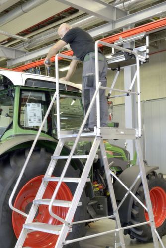 Hymer Fahrbare Podesttreppe 6888