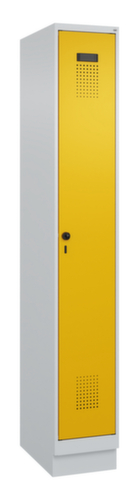 C+P Schwarz-Weiß-Spind Evolo PLUS mit Sockel