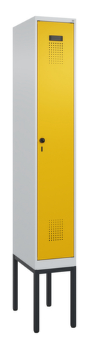 C+P Schwarz-Weiß-Spind Evolo PLUS mit Fußgestell