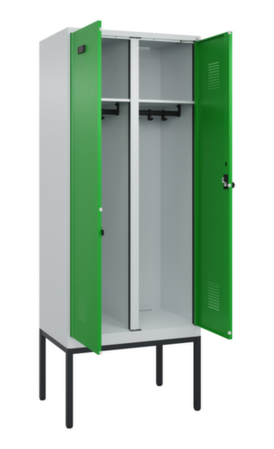 C+P Schwarz-Weiß-Spind Evolo PLUS mit Doppelabteil, Abteilbreite 400 mm