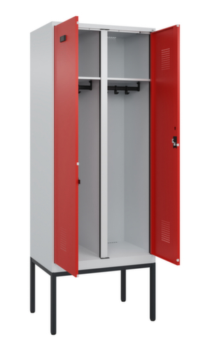 C+P Schwarz-Weiß-Spind Evolo PLUS mit Doppelabteil, Abteilbreite 400 mm