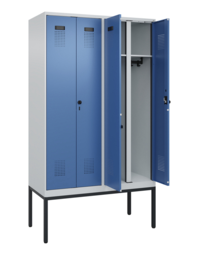 C+P Schwarz-Weiß-Spind Evolo PLUS mit Doppelabteil, Abteilbreite 300 mm