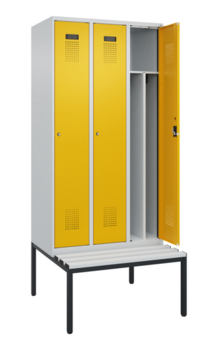 C+P Schwarz-Weiß-Spind Evolo PLUS mit Sitzbank, Abteilbreite 300 mm