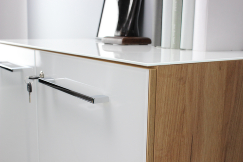 Aktenschrank GW-MONTERIA mit Oberboden mit Sicherheitsglasauflage