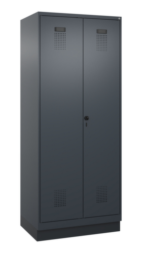 C+P Schwarz-Weiß-Spind Evolo PLUS mit Doppelabteil, Abteilbreite 400 mm