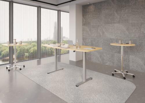 Elektrisch höhenverstellbarer Konferenztisch, Breite x Tiefe 2200 x 1030 mm, Platte Nussbaum