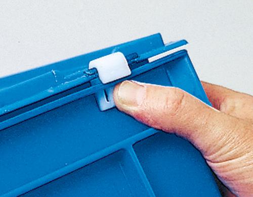 Großvolumiger Euronorm-Stapelbehälter, blau, Inhalt 170 l, Scharnierdeckel Detail 1 L