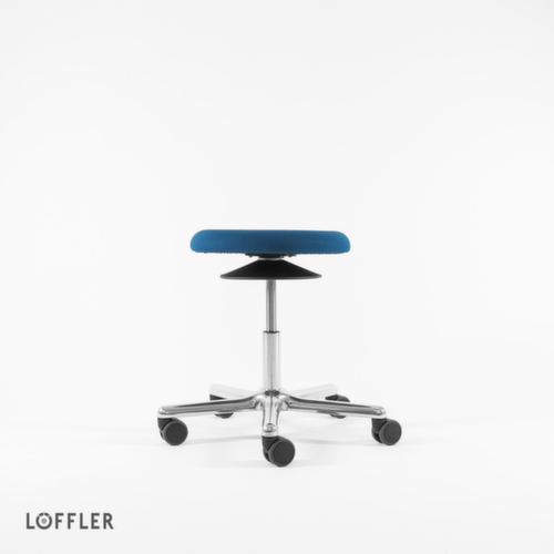 Löffler Drehhocker Ergo mit Sitzhöhenverstellung, Sitz blau, Rollen Standard 2 L