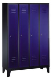 C+P Garderobenschrank Classic mit Lüftungsschlitzen und 4 Abteilen, Abteilbreite 300 mm
