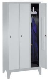 C+P Garderobenschrank Classic lichtgrau mit 3 Abteilen, Abteilbreite 300 mm