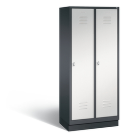C+P Garderobenschrank Classic mit 2 Abteilen und Lüftungsschlitzen, Abteilbreite 400 mm