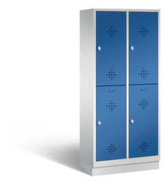 C+P Doppelstöckiger Garderobenschrank Classic 2x2 Abteilen mit Lüftungsrosetten, Abteilbreite 400 mm