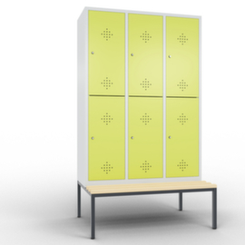 C+P Doppelstöckiger Umkleideschrank Classic mit Sitzbank + 3x2 Abteile, Abteilbreite 400 mm