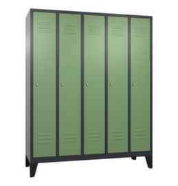 C+P Garderobenschrank Classic mit 5 Abteilen + Türen geschlitzt, Abteilbreite 300 mm