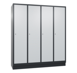 C+P Garderobenschrank Classic mit glatten Türen und 4 Abteilen, Abteilbreite 400 mm