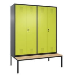 C+P Umkleideschrank Evolo mit untergebauter Sitzbank + 4 Abteile je 2 gemeinsam verschließbar, Abteilbreite 1600 mm