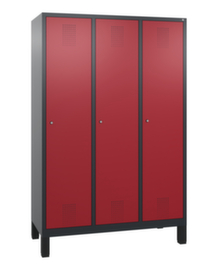 C+P Garderobenschrank Evolo mit 3 Abteilen - Türen mit Lochbild, Abteilbreite 400 mm