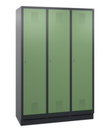 C+P Garderobenschrank Evolo mit 3 Abteilen, Abteilbreite 400 mm