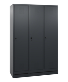 C+P Garderobenschrank Evolo mit 3 Abteilen - Türen mit Lochbild, Abteilbreite 400 mm