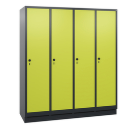 C+P Garderobenschrank Evolo mit 4 Abteilen + glatte Türen, Abteilbreite 400 mm