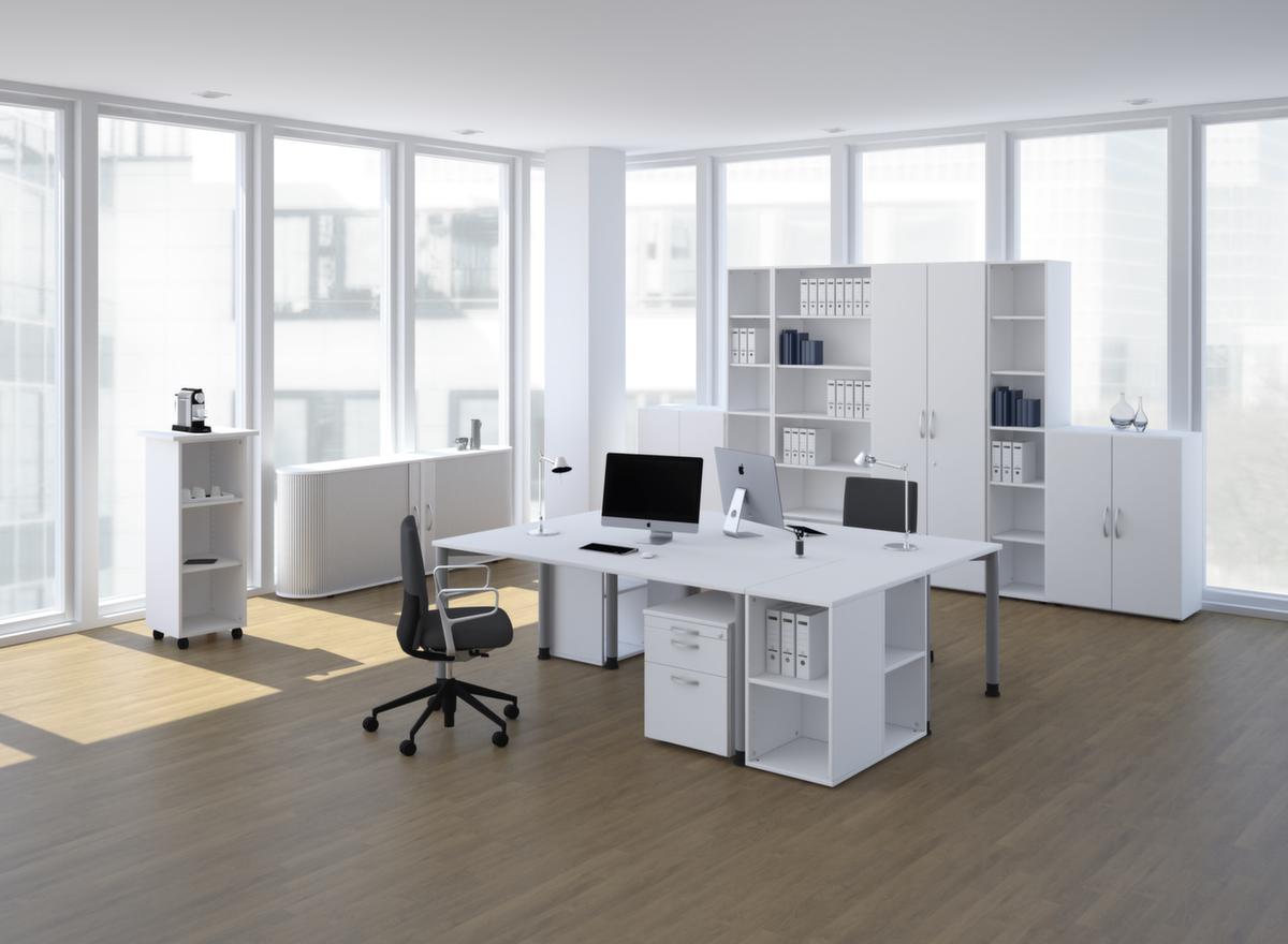 Gera Höhenverstellbarer Schreibtisch Milano mit C-Fußgestell Milieu 1 ZOOM