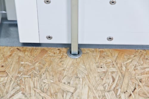 Säbu Isolierter Materialcontainer mit Fußboden fertig montiert