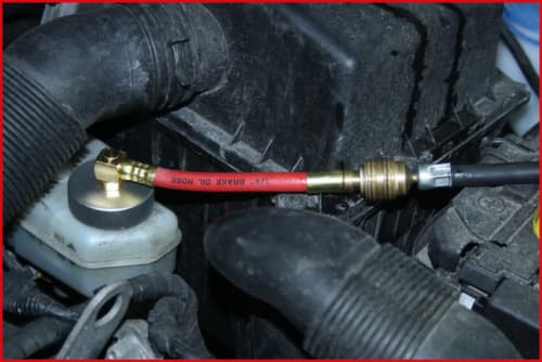 KS Tools Universal-Adaptersatz zur Bremsentlüftung