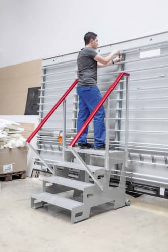 Hymer fahrbare Podesttreppe