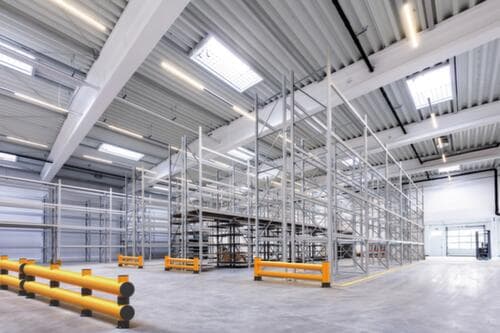 a.m.p.e.r.e. Rammschutz-Barriere Rack Mammut®, Doppelplanke, Länge 4000 mm