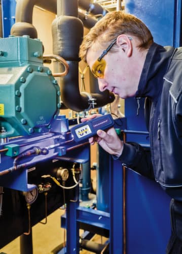 Scangrip Akku-Handleuchte UV-FORM mit ultraviolettem Licht