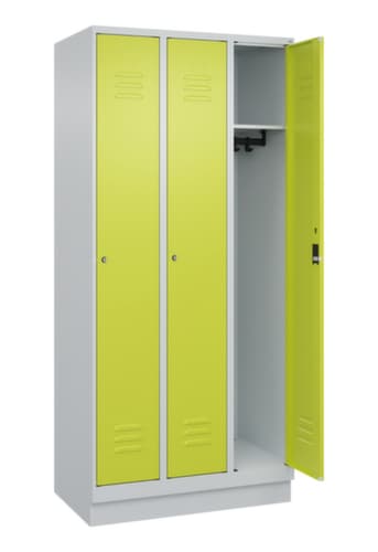 C+P Spind Classic Plus mit 3 Abteilen, Abteilbreite 300 mm