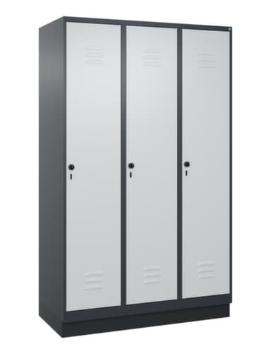 C+P Spind Classic Plus mit 3 Abteilen, Abteilbreite 400 mm