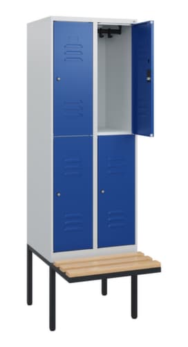C+P Doppelstöckiger Spind Classic Plus mit Sitzbank, Abteilbreite 300 mm