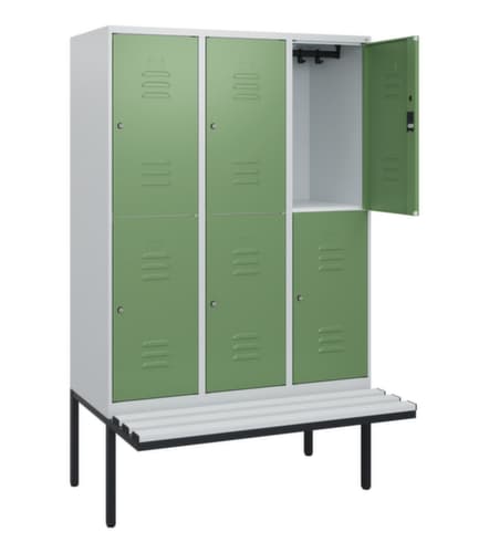 C+P Doppelstöckiger Spind Classic Plus mit Sitzbank, Abteilbreite 400 mm