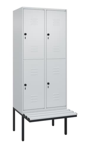 C+P Doppelstöckiger Spind Classic Plus mit Sitzbank, Abteilbreite 400 mm