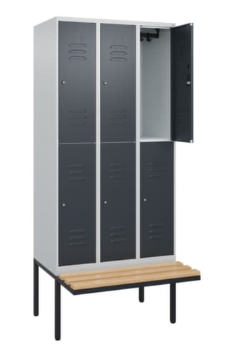 C+P Doppelstöckiger Spind Classic Plus mit Sitzbank, Abteilbreite 300 mm