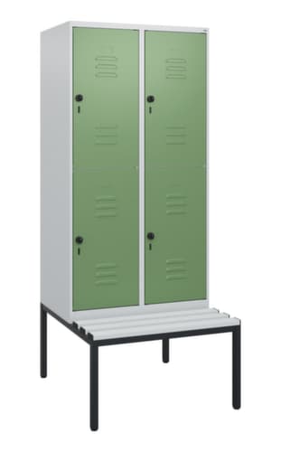 C+P Doppelstöckiger Spind Classic Plus mit Sitzbank, Abteilbreite 400 mm