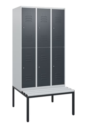 C+P Doppelstöckiger Spind Classic Plus mit Sitzbank, Abteilbreite 300 mm