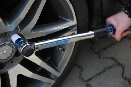 Brilliant Tools 3/8" Drehmomentschlüssel mit Drehknopf-Umsteck-Ratschenkopf