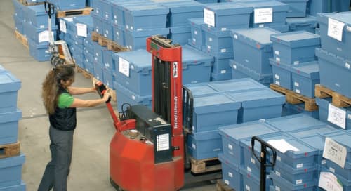 Mehrwegbehälter verplombbar, Inhalt 47 l, Zweiteiliger Scharnierdeckel
