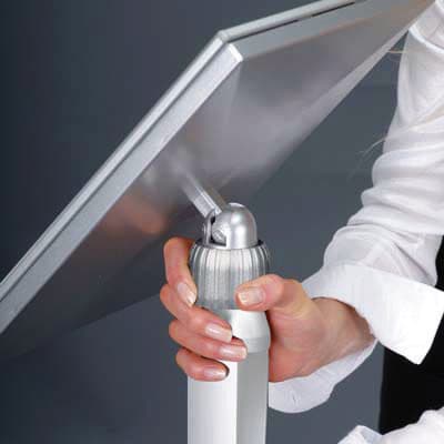 Franken Neigbares Infodisplay, Höhe 860 - 1310 mm